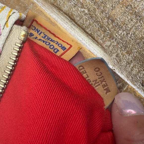 Disney Dooney & Bourke Sketch Small Crossbody with Matching Makeup Bag - Picture 15 of 16